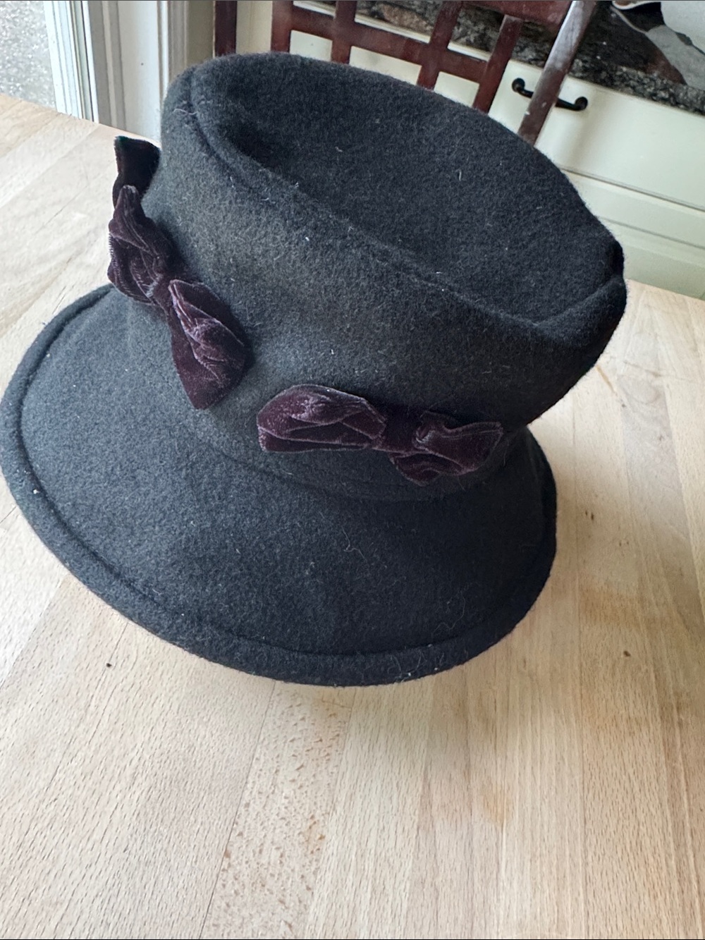 Vintage 90s  Black Wool Felt Bucket Hat 3 Velvet Bows Satin Lined Made in Canada - Picture 6 of 9